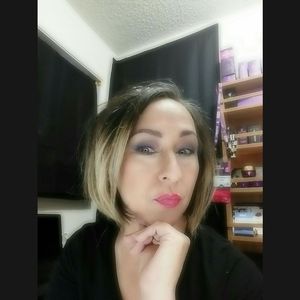 Meet your Posher, Bobbie